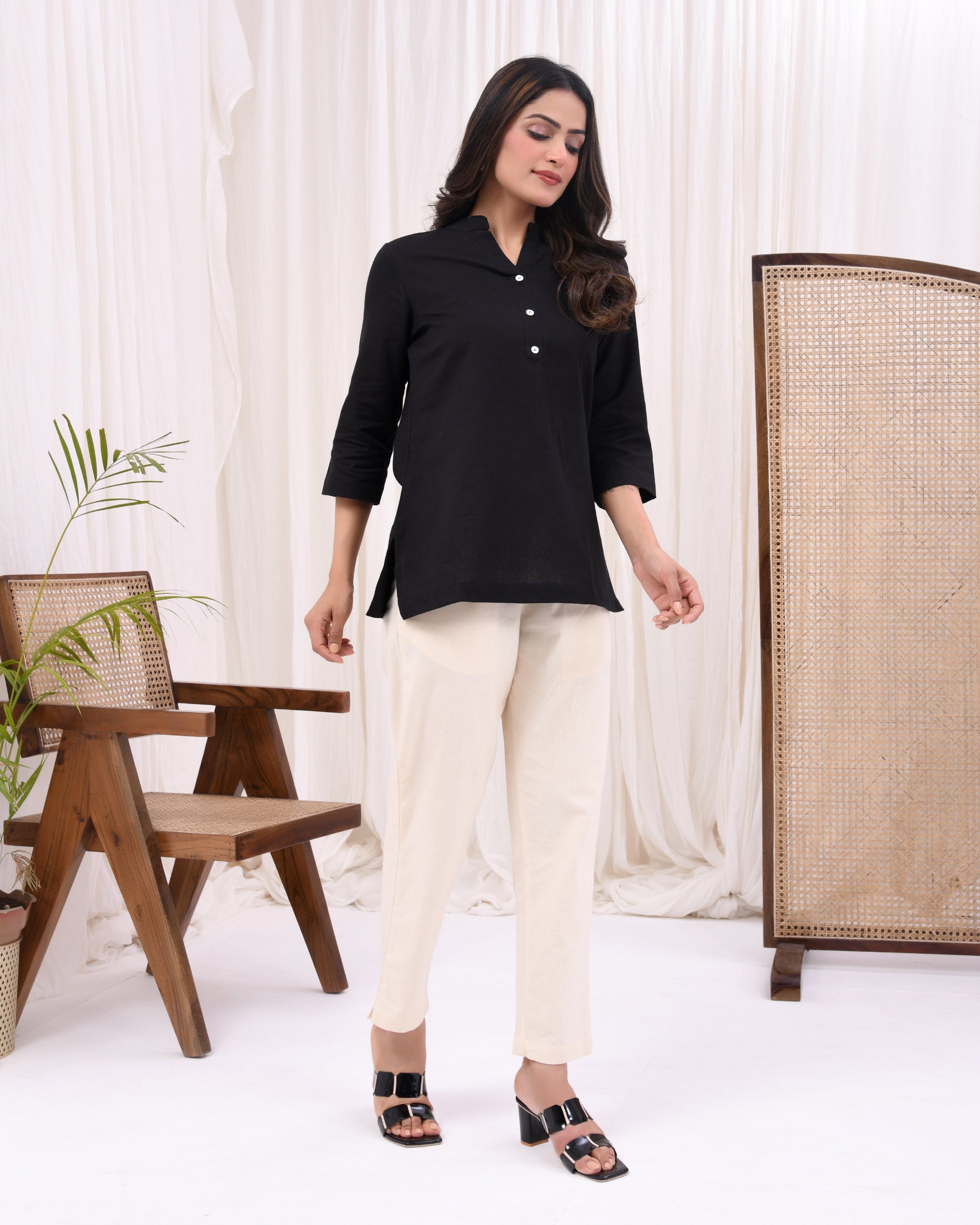Kohl Black Airy Linen Short Kurta