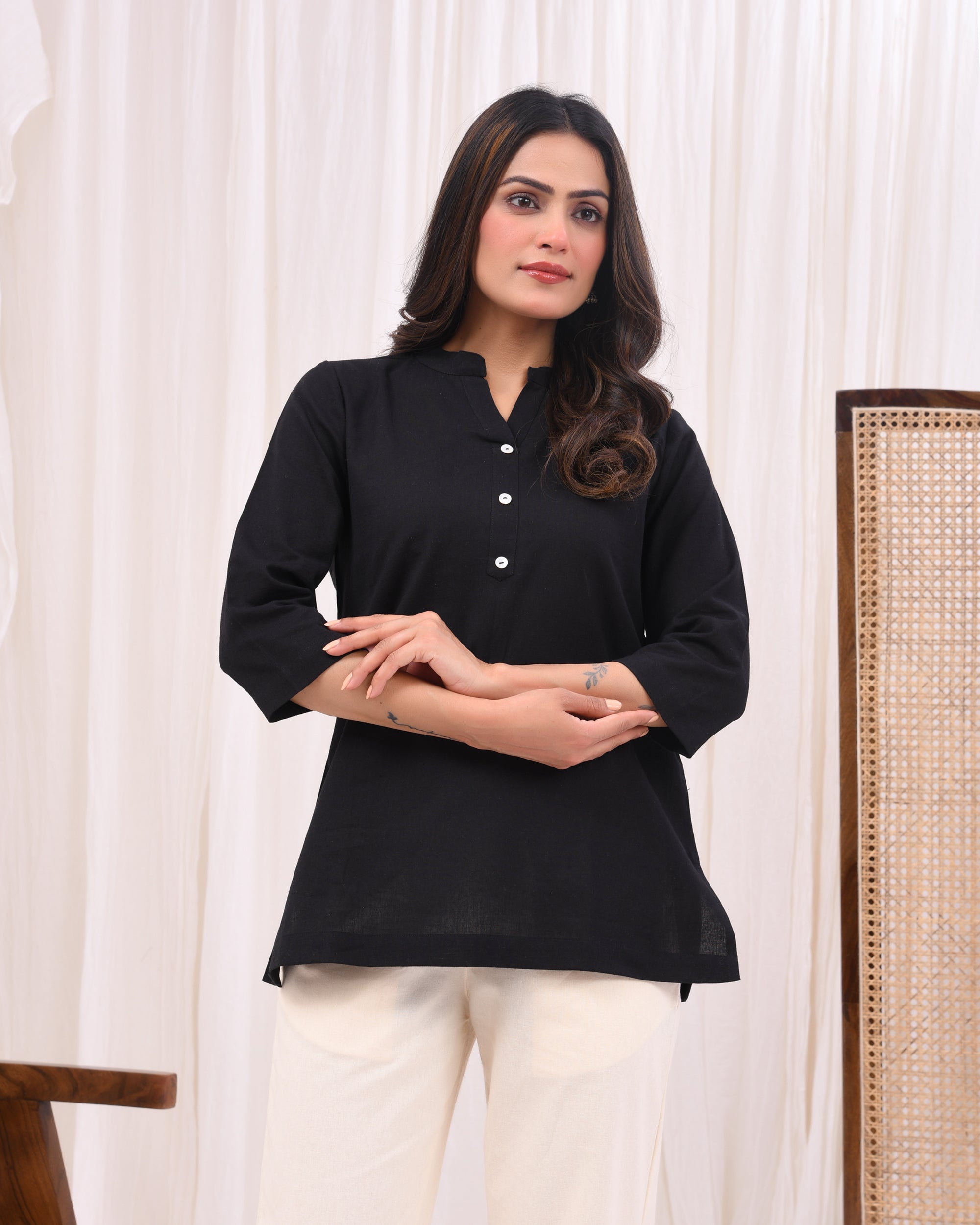 Kohl Black Airy Linen Short Kurta